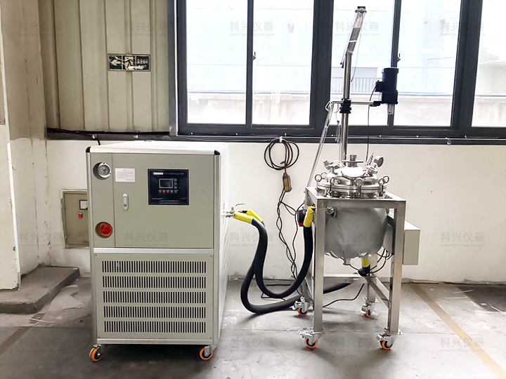 上?？婆d儀器與上海某塑料有限公司